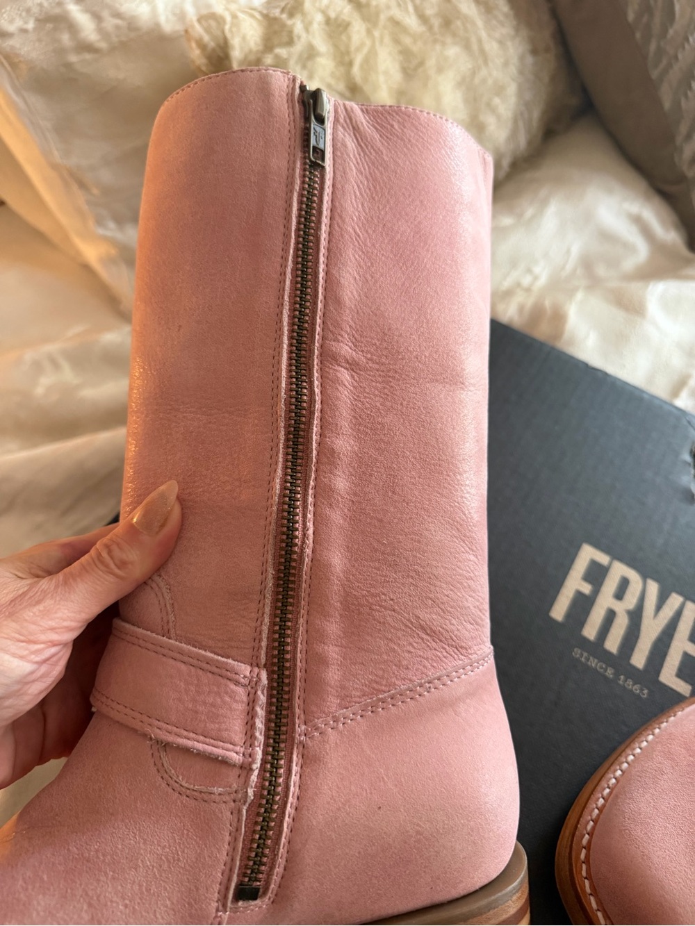 Frye Exclusive (anthro) Campus
Buckle Boots NWT & box size 9.5 - Picture 8 of 16